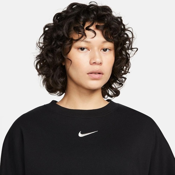 Nike Oversized Embroidered Sweatshirt - Picture 3 of 4
